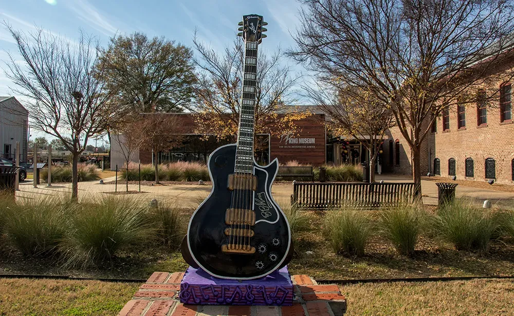 BB King Museum mit der Gitarre „Lucille“, Indianola, Mississippi, USA / © Shutterstock 