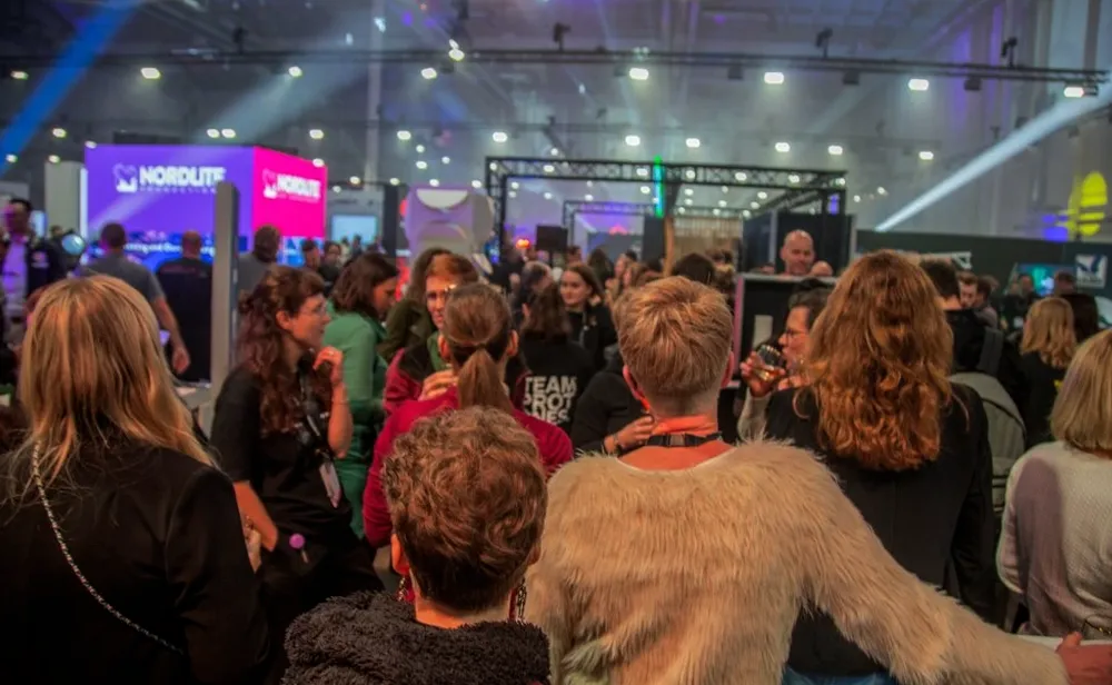 Sehr gut besucht: die LEaT con 2025 in Hamburg © StageAID