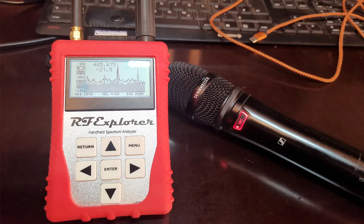 Ein mobiler HF-Analyzer verschafft dir permanent einen Überblick © Engelmann Promotion