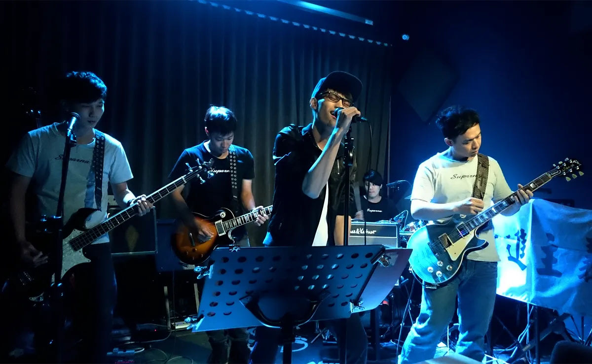 Gitarre, Bass, Schlagzeug und Gesang: Beim Abmischen, Aufnehmen und Mikrofonieren ist es gut, über die spezifischen Frequenzen Bescheid zu wissen ... &copy; Pexels