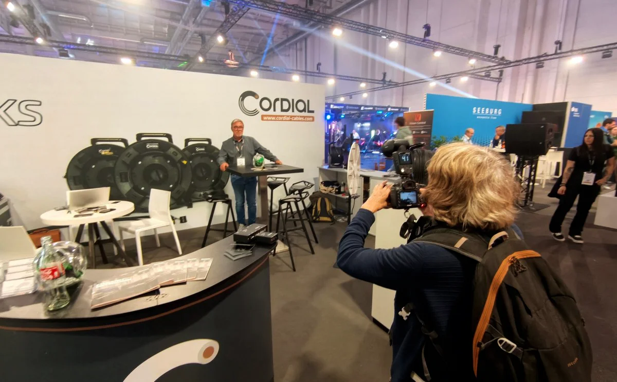 Kamera im Einsatz am Cordial-Stand © Engelmann Promotion