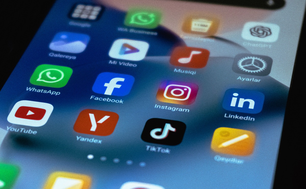 Die neue bunte Welt des Social Media im Musikmarketing &copy; Zulfugar Karimov für Pexels